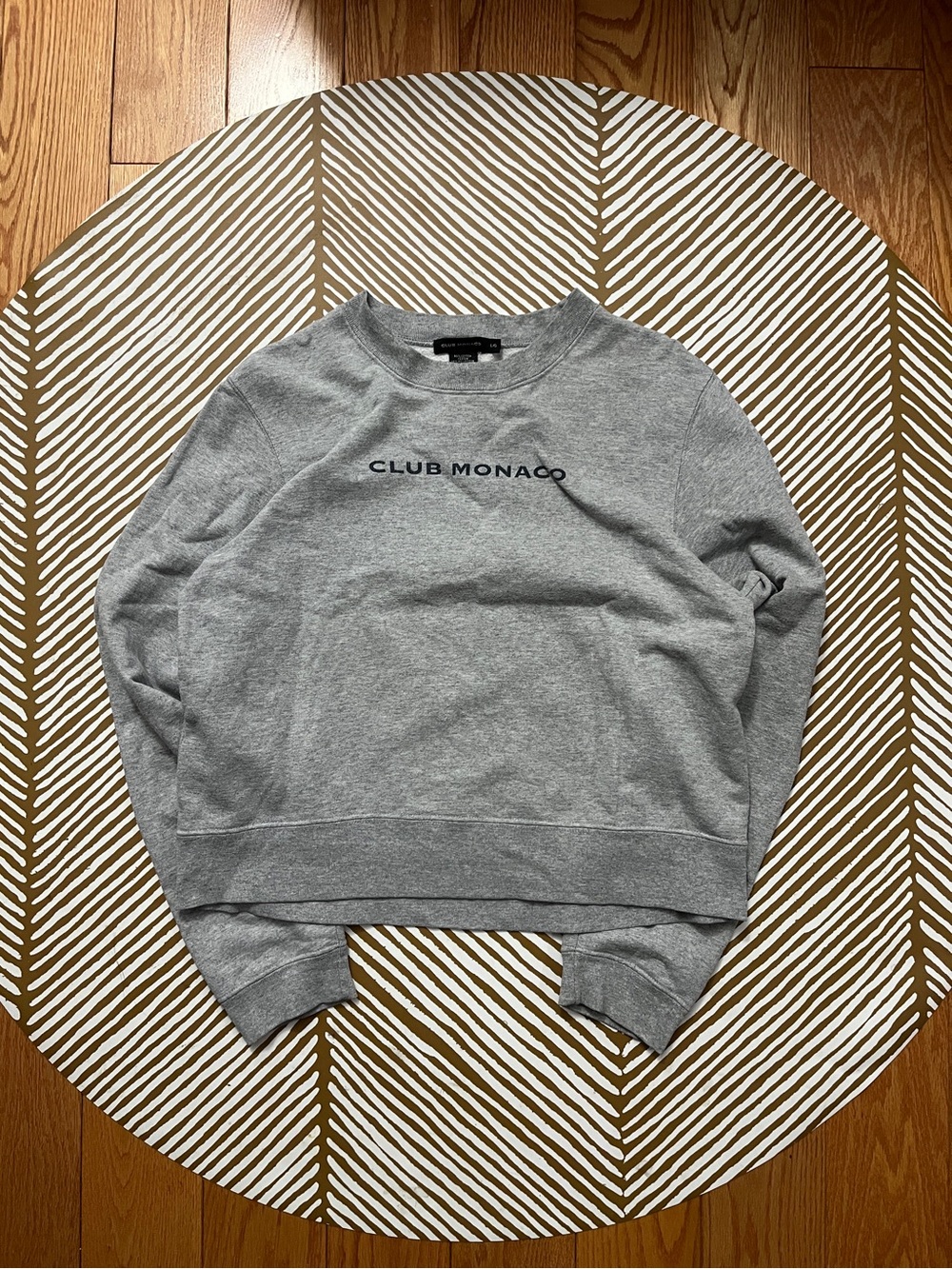 Club Monaco Vintage Women’s Sweater (women’s L)